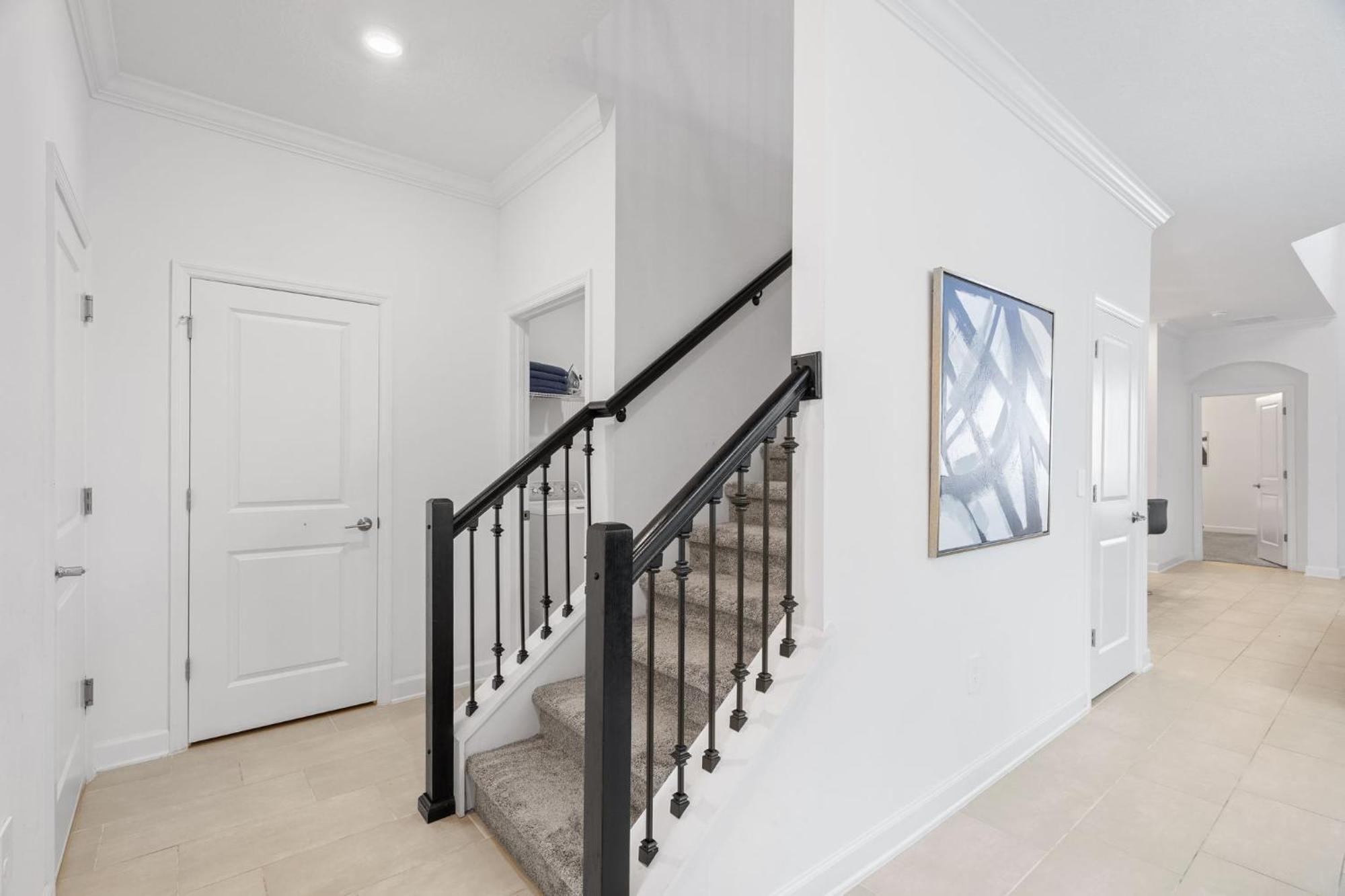 Beautiful 5bedroom House Close To 8943