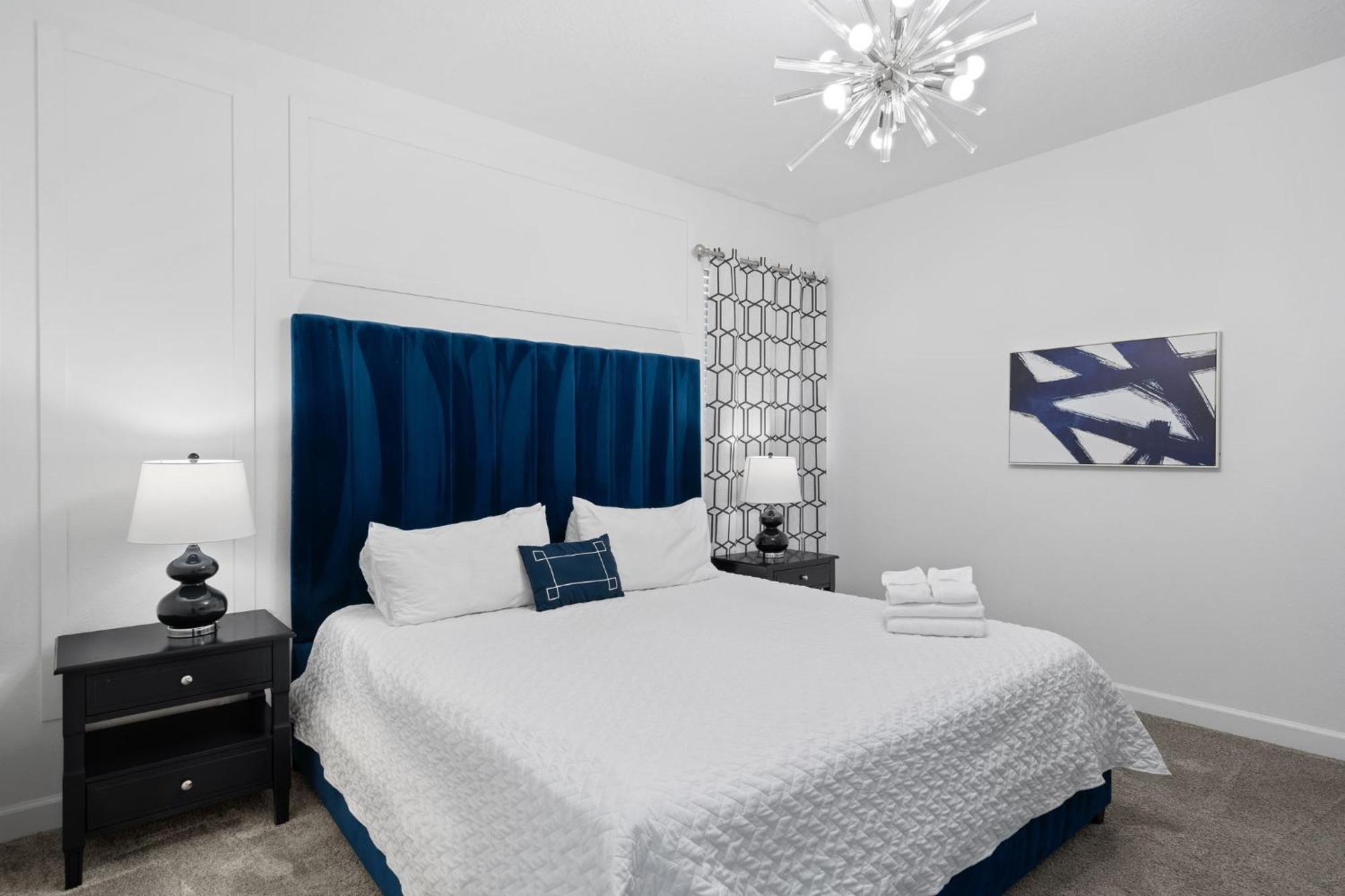 Beautiful 5bedroom House Close To 8943